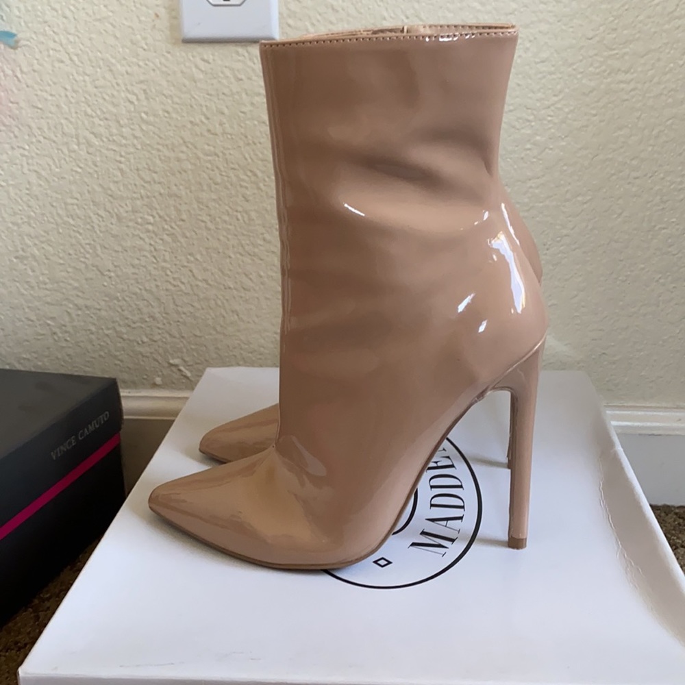 Size 5.5 Steve Madden Wagner - Picture 3 of 13